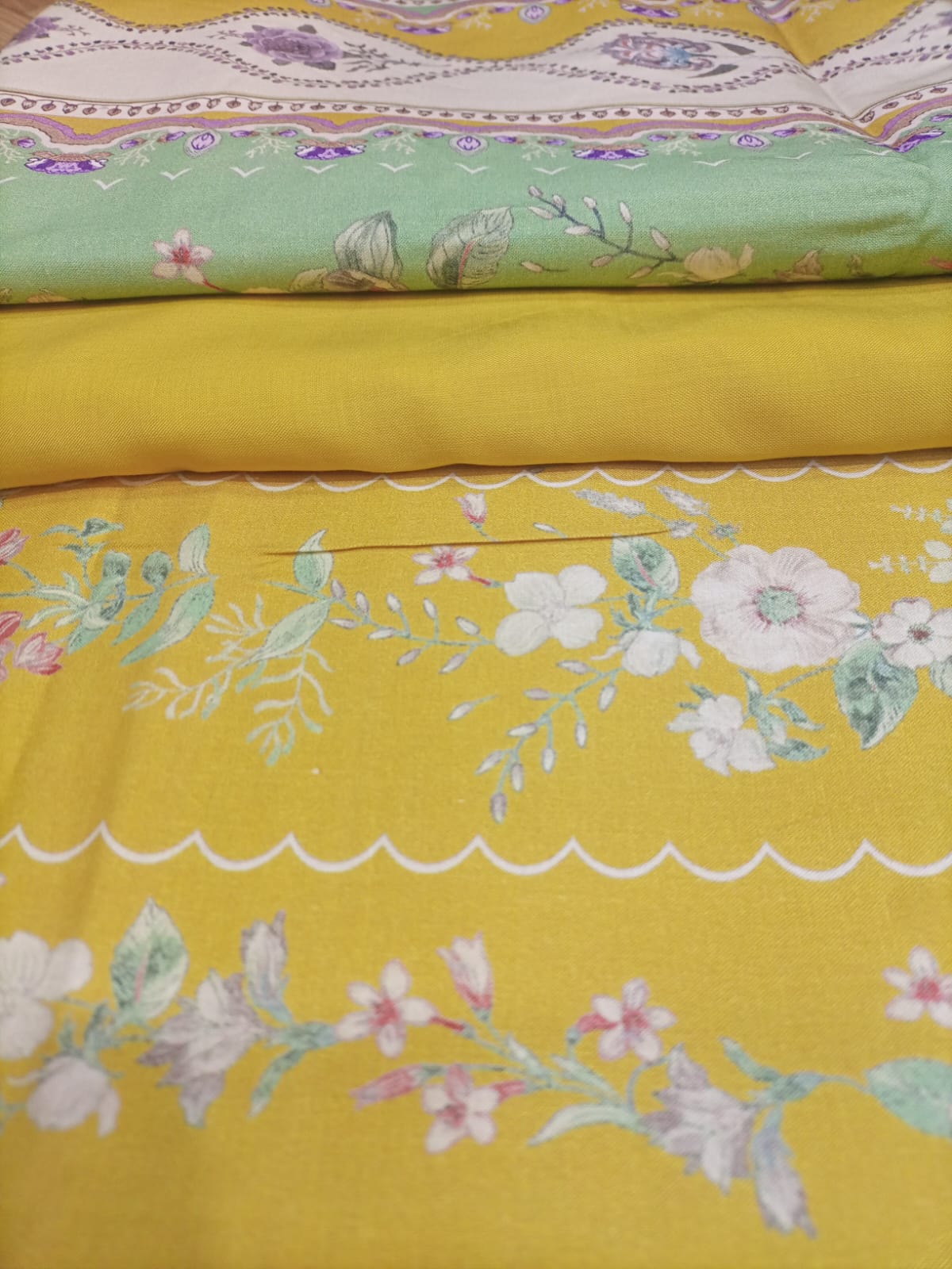 Magenta Pink Printed khaddar Unstitched 3-Piece Suits with printed